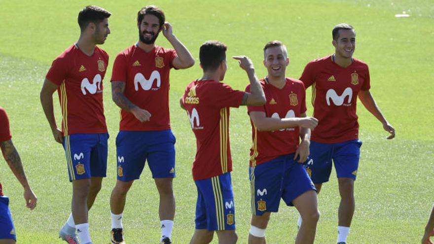 Puesta a punto de La Roja para medirse a Italia