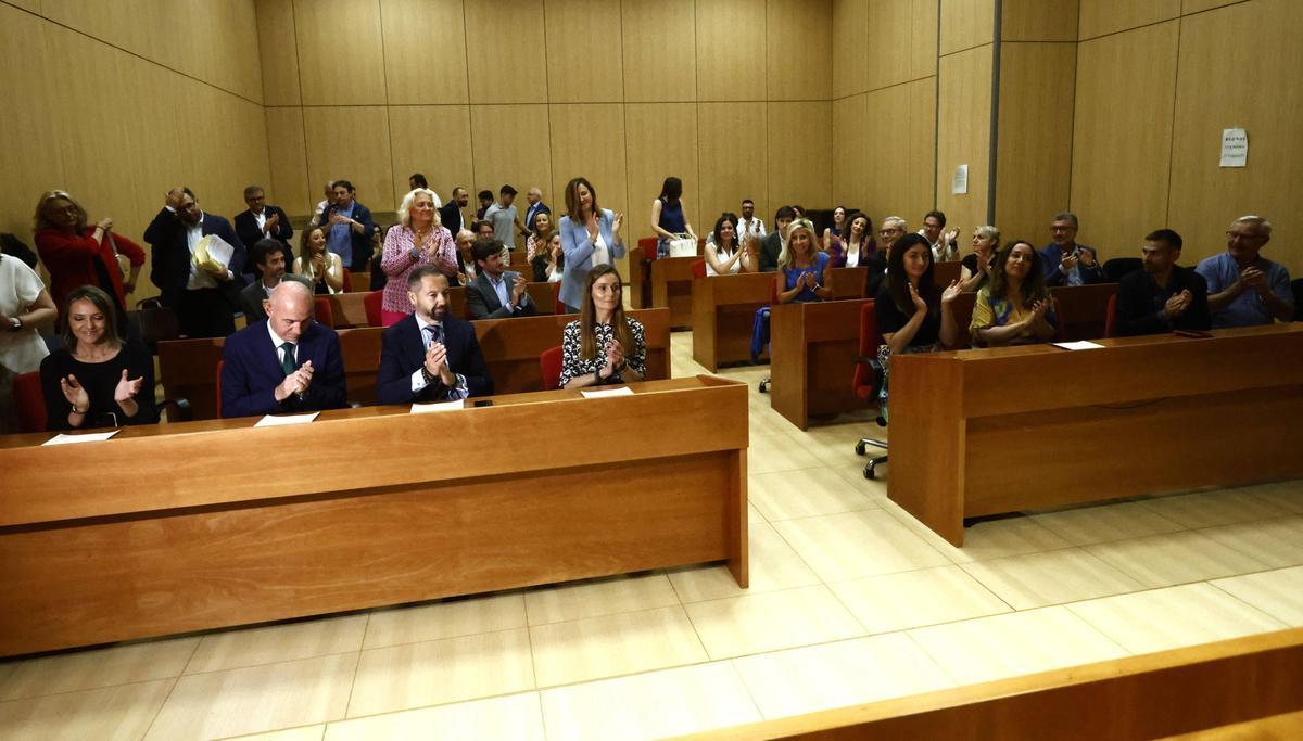 Los 33 nuevos concejales de València han recibido sus credenciales.