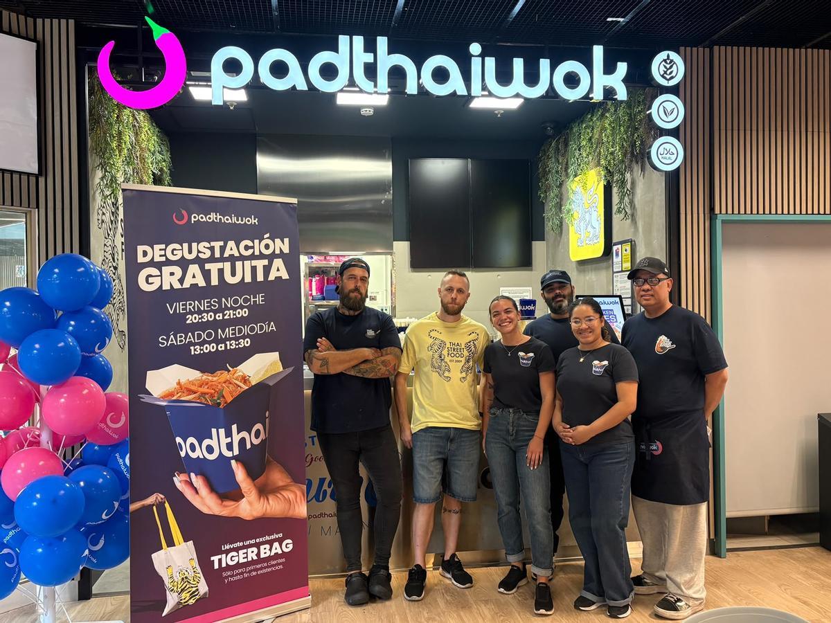 Equipo de Padthaiwok