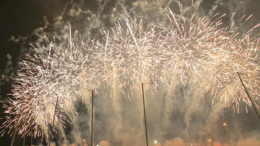 Fuegos artificiales en La Marina de València