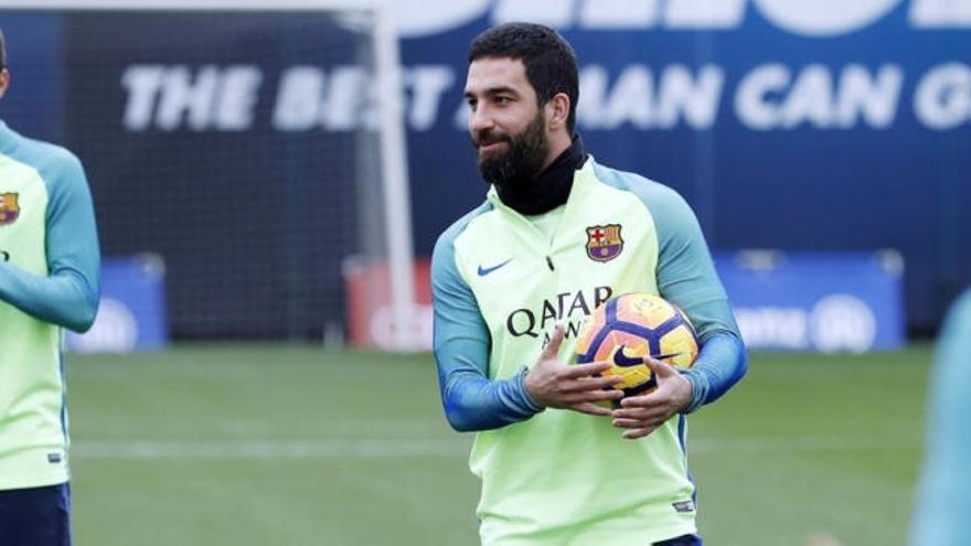 Arda Turan, cedido al Estambul Basaksehir turco