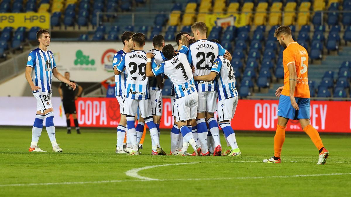 La Real Sociedad celebra uno de sus goles al Panadería Pulido en la Copa del Rey