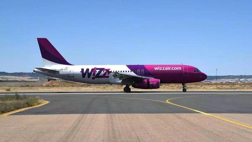 El aeropuerto de Zaragoza apunta a un 'sorpasso' histórico en el momento más decisivo para las compañías: ¿el final del reinado de Ryanair?