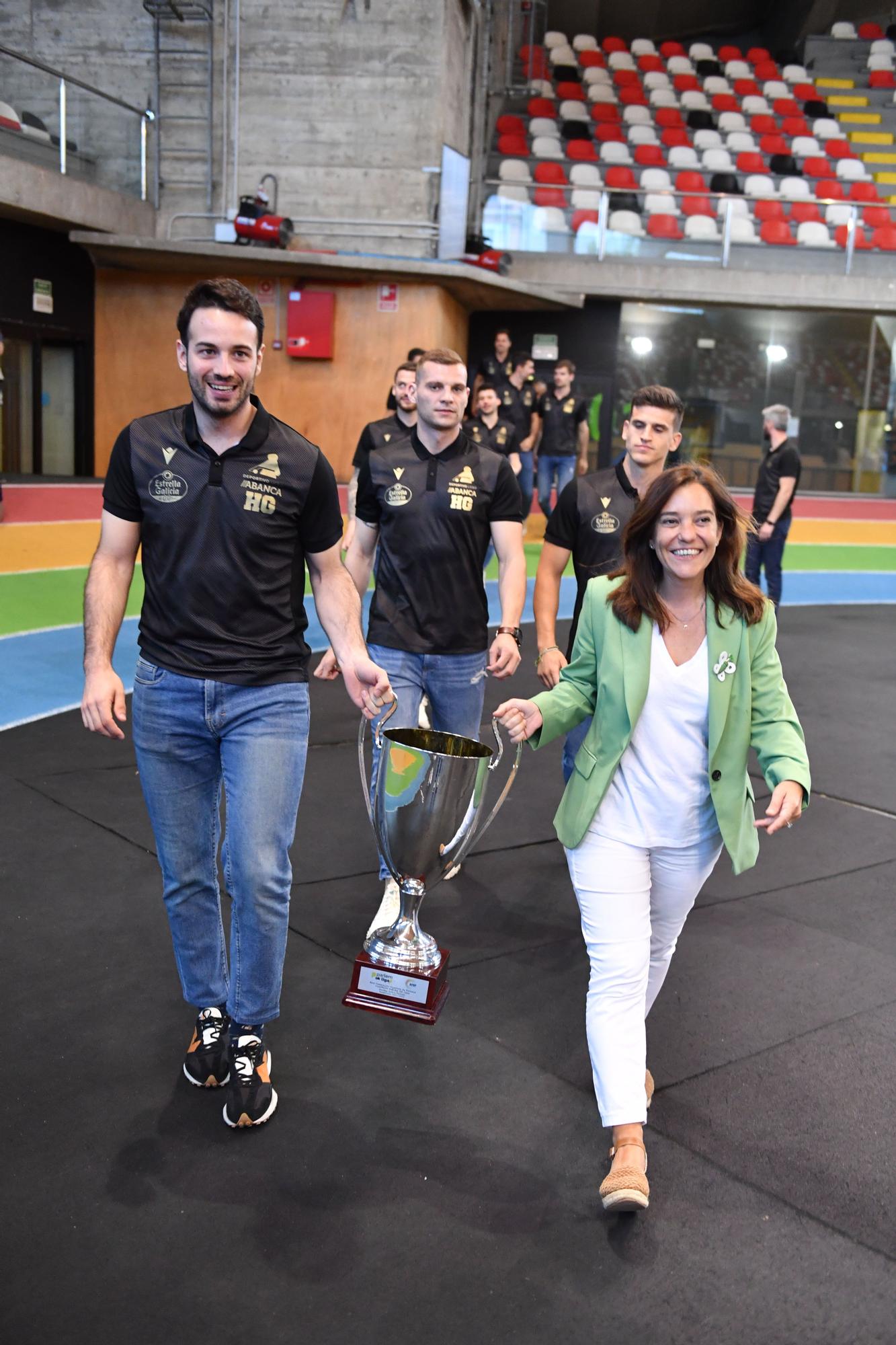 El Liceo celebra el campeonato de liga con la afición en el Palacio de los Deportes de Riazor