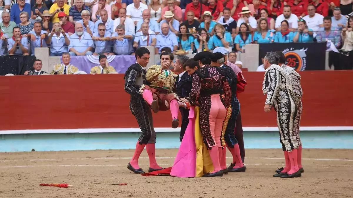 Morante de la Puebla, corneado en la plaza de toros de Pontevedra