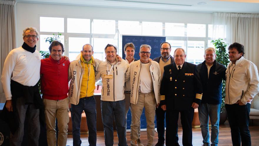 La Semana Náutica continúa con la vela y el barco dragón