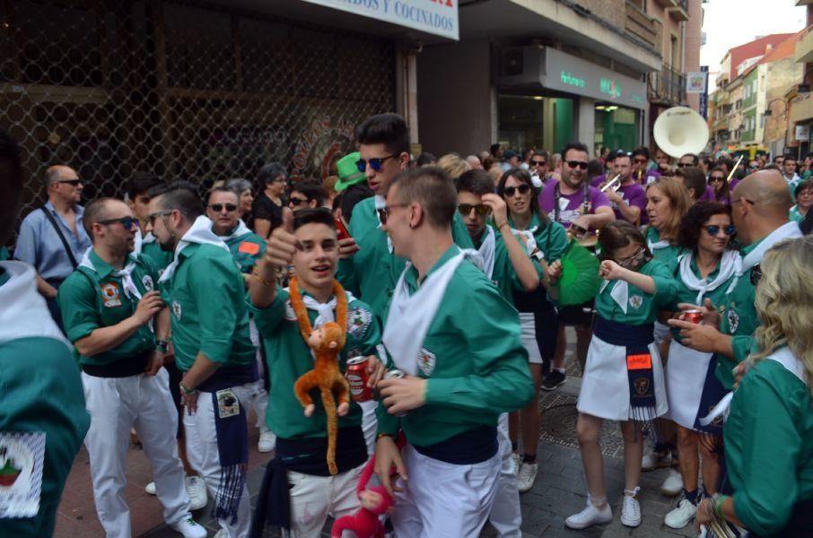 Así fue el desfile inaugural de las peñas