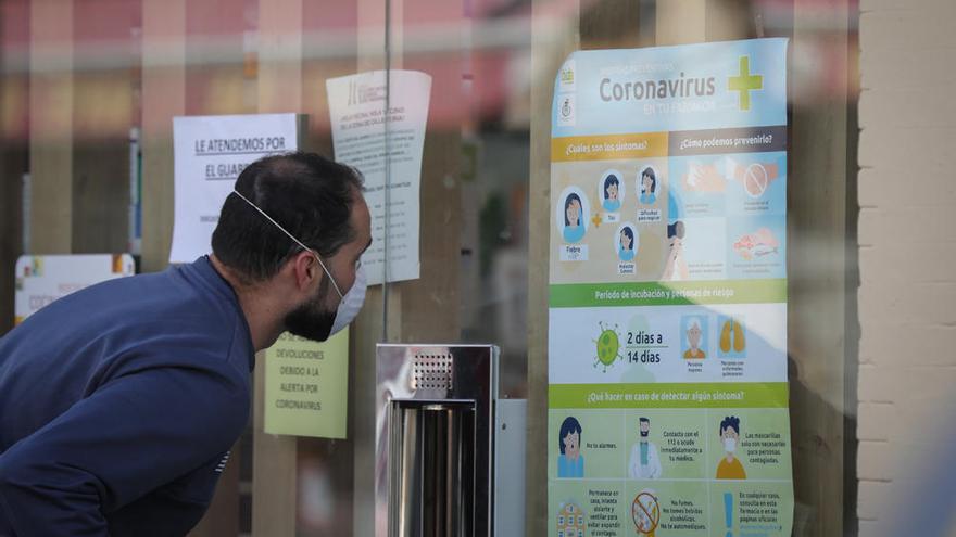 La Guardia Civil de Málaga pide a farmacias ayuda con los mayores