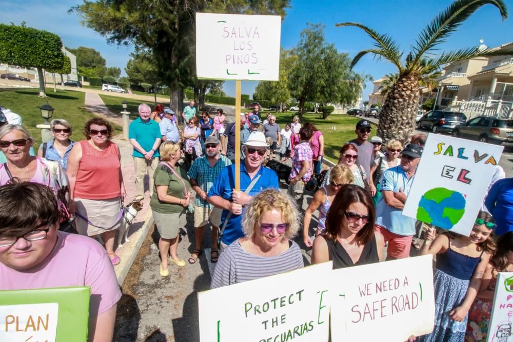 Manifestación en San Miguel de Salinas por la segu