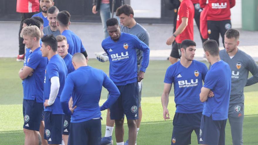 Kondogbia  ya entrena con el Valencia