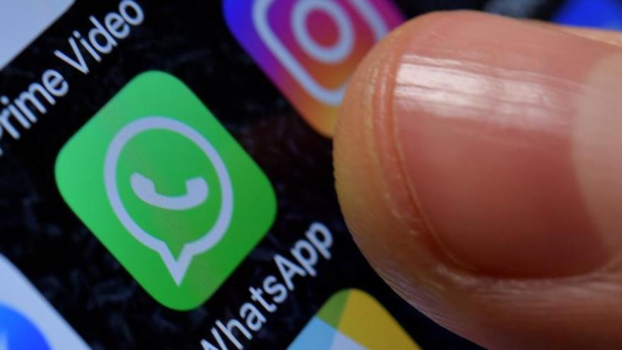 El uso diario de WhatsApp o Facebook Messenger casi triplica al de las llamadas