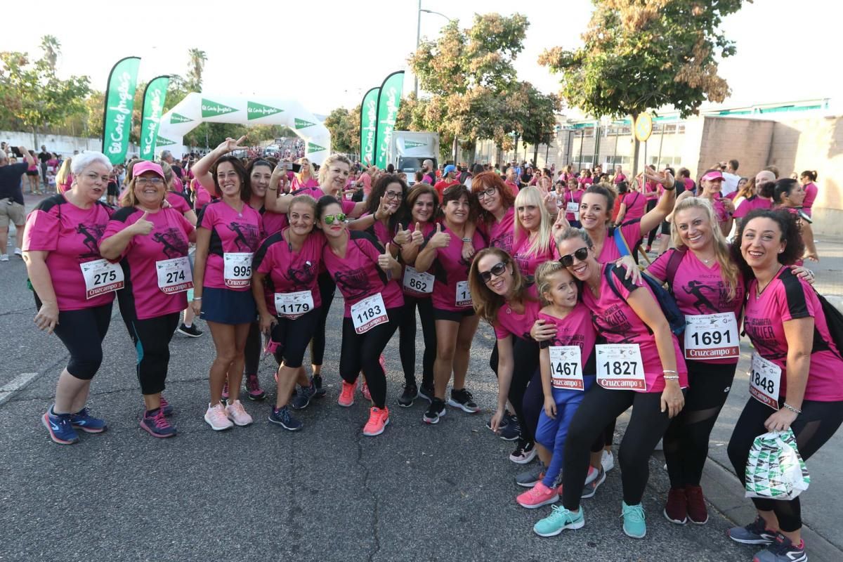 La marea rosa inunda las calles de Córdoba