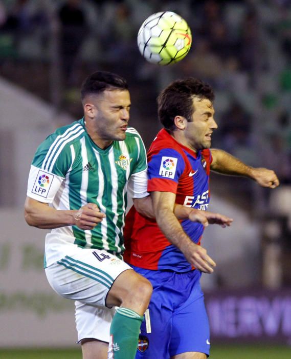 El Levante, al borde del descenso tras el varapalo en Sevilla