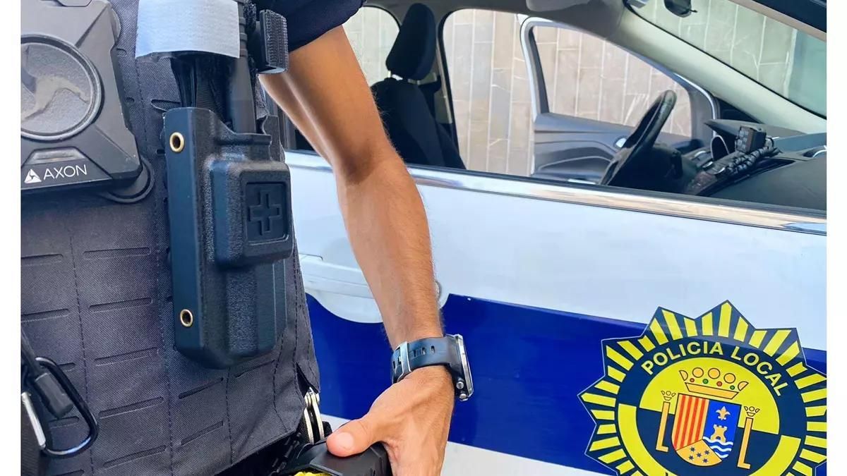 Agente de la Policía Local de Xábia en una imagen de archivo.