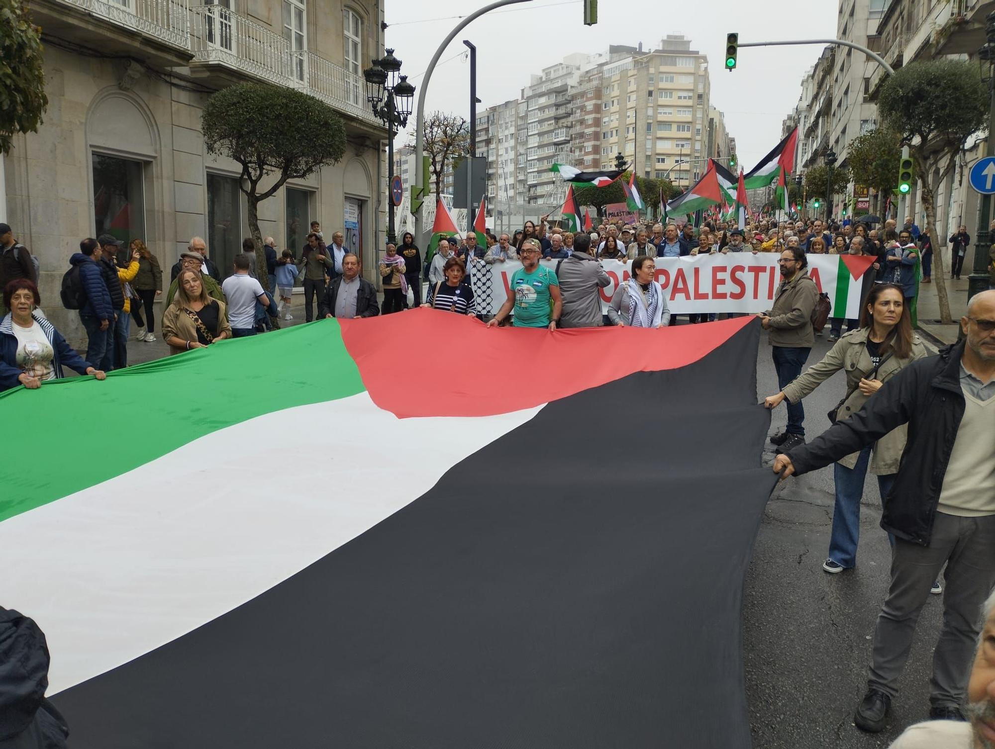 «Vigo con Palestina»: miles de personas toman la ciudad una vez más contra el genocidio