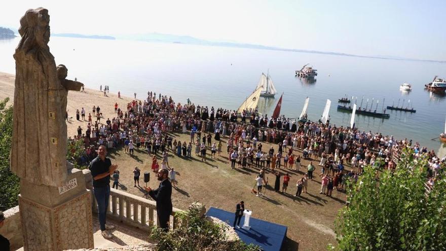 La «Moreniña» de Asorey vuelve a mirar la ría de Arousa dos décadas después