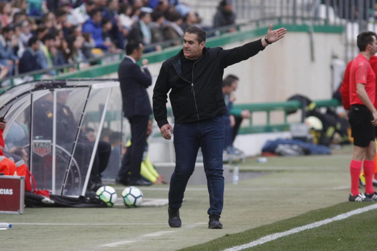 José Ramón Sandoval, durante un encuentro en El Arcángel.