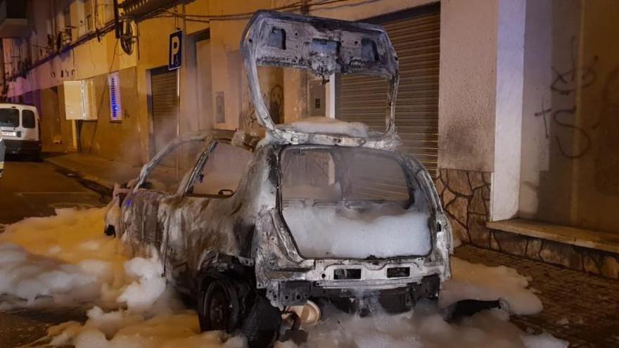 Els Mossos investiguen la crema del cotxe del portaveu de Vox a Salt
