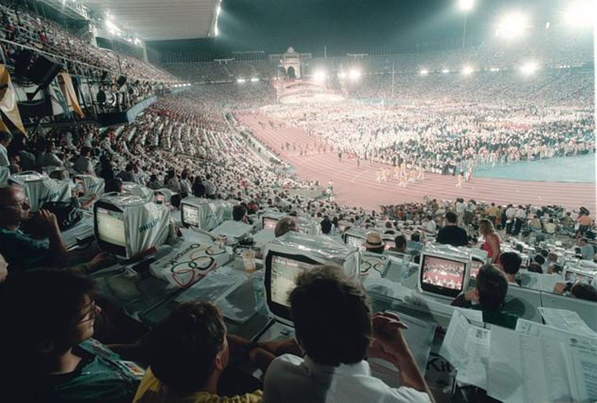 La cerimònia inaugural dels Jocs, vista des de la zona de premsa de l’Estadi Olímpic, el 27 de juliol de 1992.