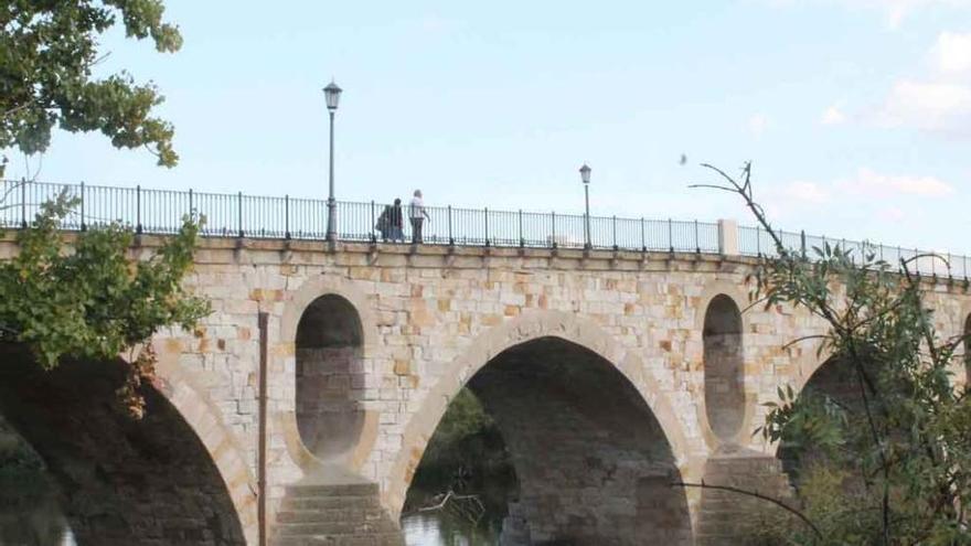 Aspecto actual que presenta el Puente de Piedra de Zamora.