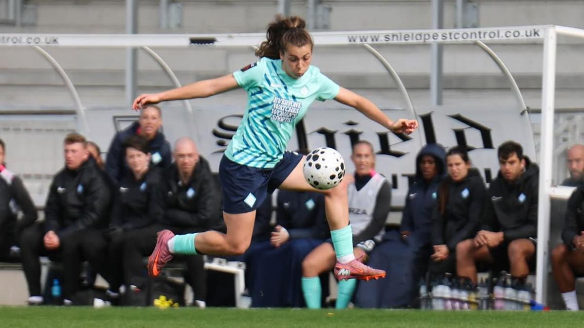 Lucía Corrales, en un partido con el London City Lionesses