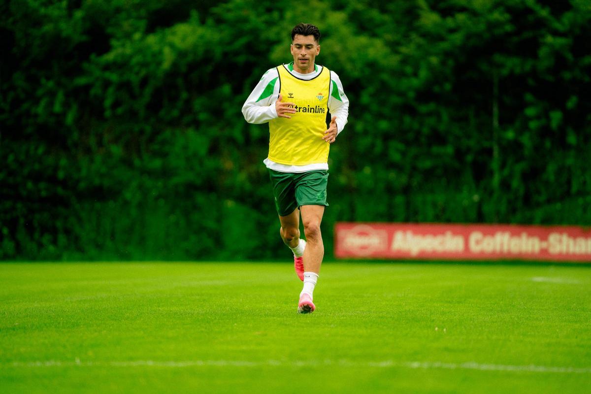Marc Roca, en el primer día de pretemporada del Betis en Alemania