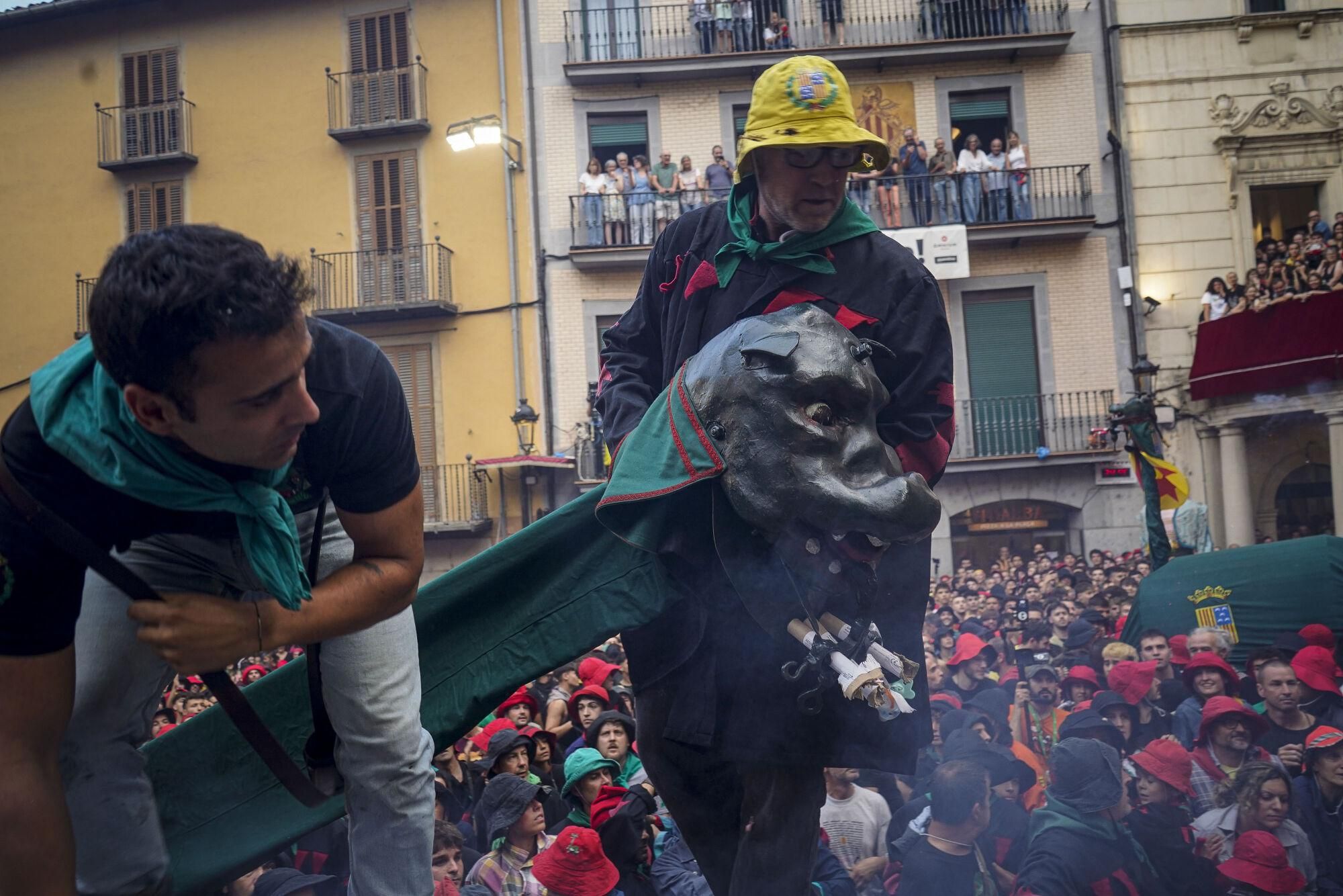 Incident a l'inici del passacarrers de Patum de dissabte