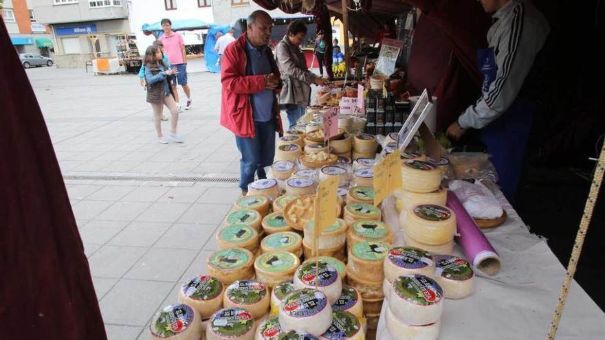 Mercadillo en San Juan de la Arena.