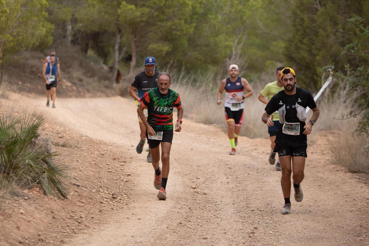 Corredores del Burro Trail en pleno esfuerzo