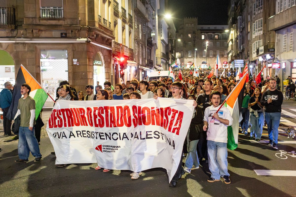 Manifestación en Santiago para protestar por la detención de la Flotilla a Gaza