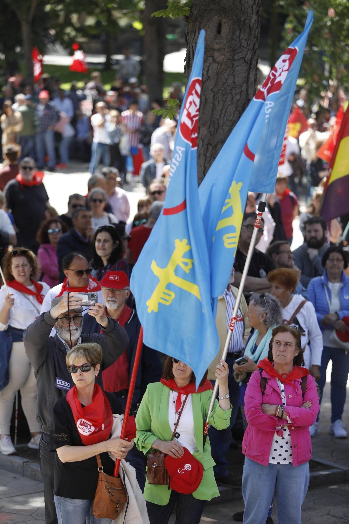 EN IMÁGENES: Los sindicatos asturianos se lanzan a la calle en el ...
