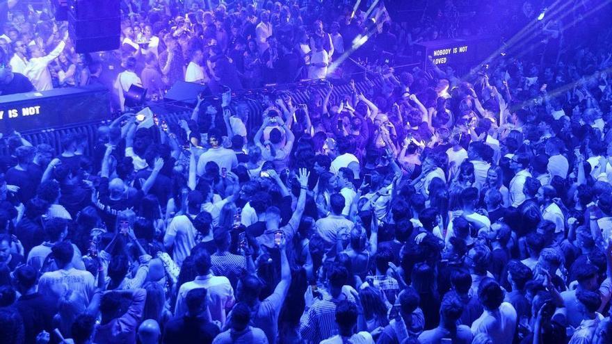 Cerca de 30.000 personas pasarán por los ‘openings’ en Ibiza