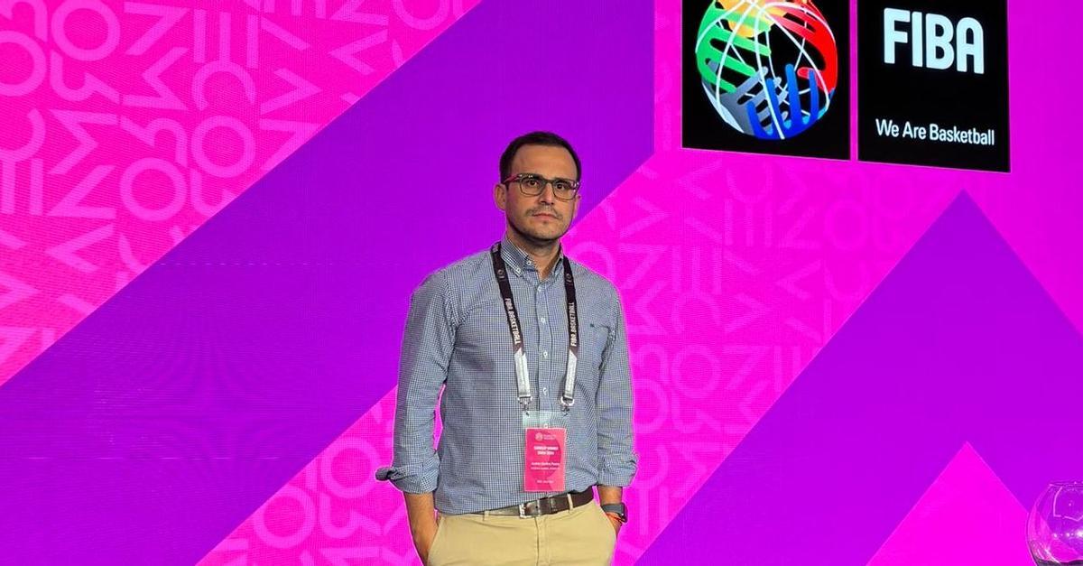 Andrés Medina, en la sede de la FIBA.