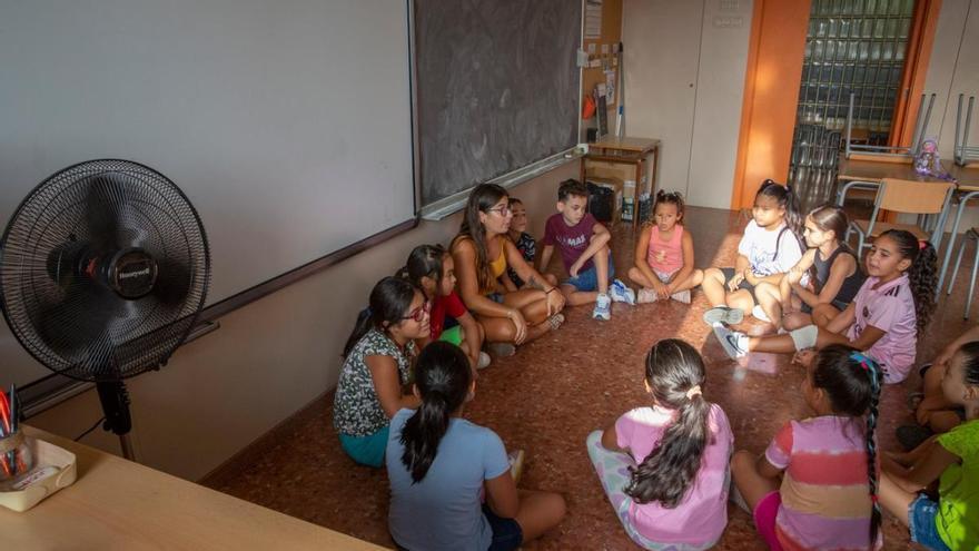 Schulbeginn: Der PSPV-PSOE wirft der PP vor, 100.000 Schüler ohne Lösung des Klimatisierungsproblems in die Schulen zurückgeschickt zu haben: „Sie haben die Grund- und weiterführenden Schulen schutzlos gelassen"