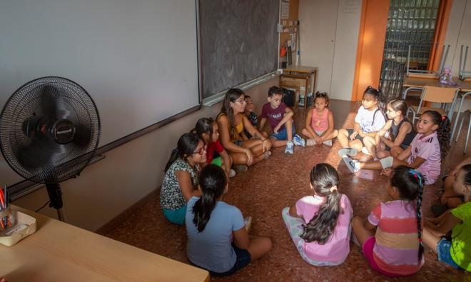 Educación quiere acabar con las aulas a 40 grados: estas son las medidas que prepara