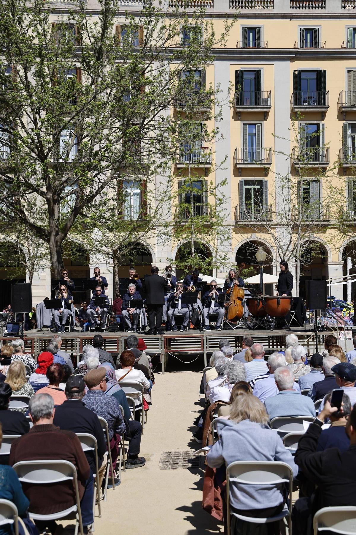 Les imatges del concert de Setmana Santa amb la cobla La Flama de Farners