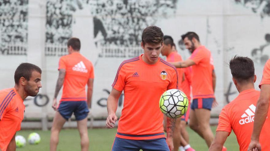 Santi Mina, de nuevo en la Ciudad Deportiva.