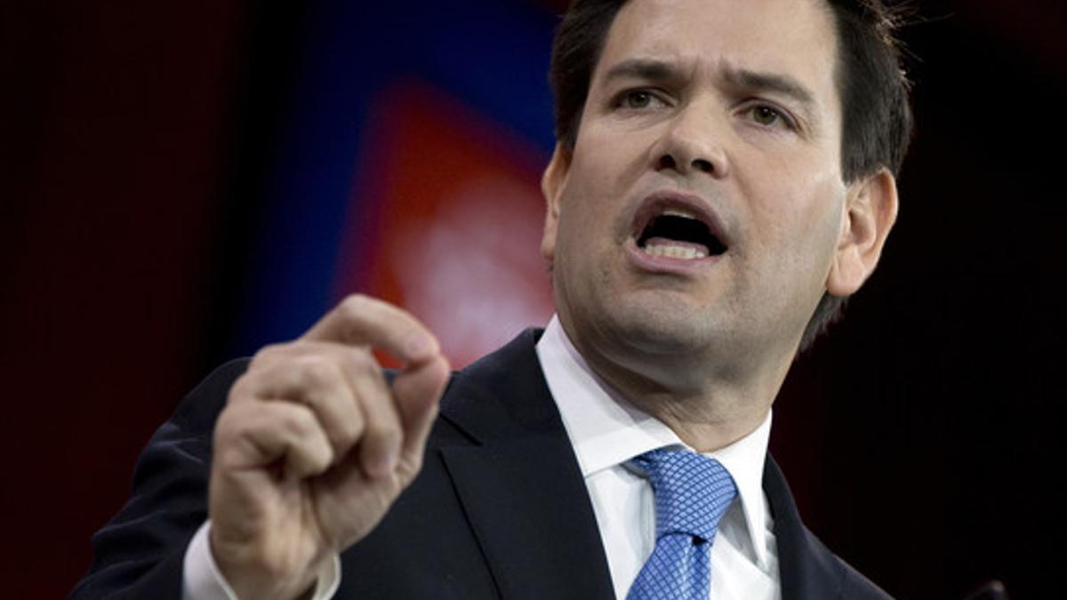 El senador por Florida Marco Rubio habla en National Harbour.