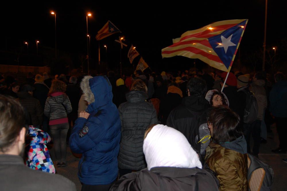 Divendres al Puig de les Basses de Figueres per desitjar «bona nit» a Dolors Bassa