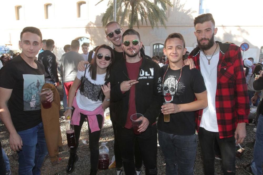 Centenares de estudiantes en la bienvenida de la UPCT