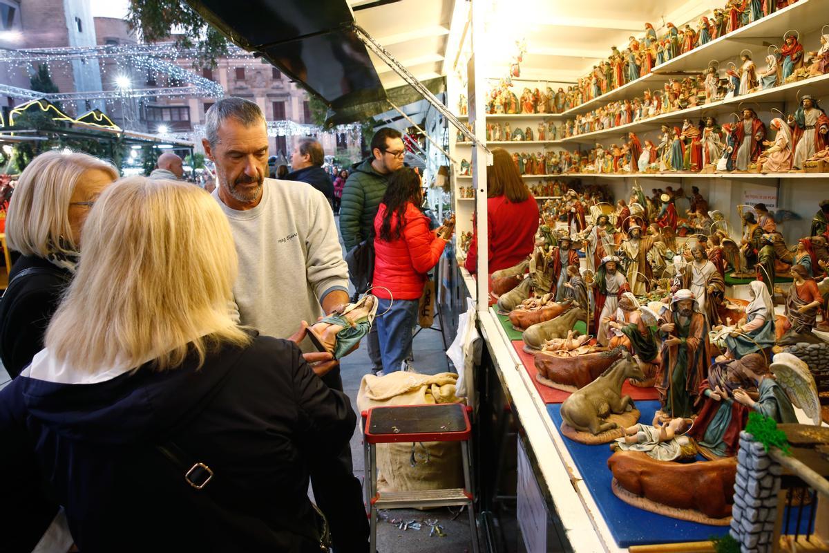 Feria navideña de Santa Llúcia en la Avinguda de la Catedral