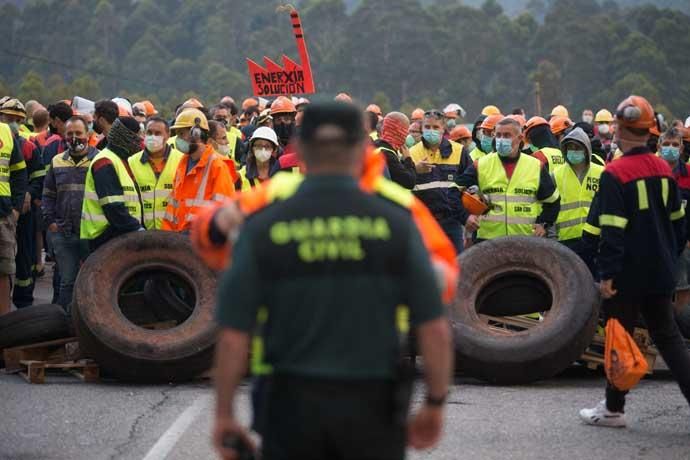 Protestas contra los despidos en Alcoa San Cibrao