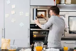 Tres platos rápidos y sencillos para cocinar en el microondas en menos de 30 minutos