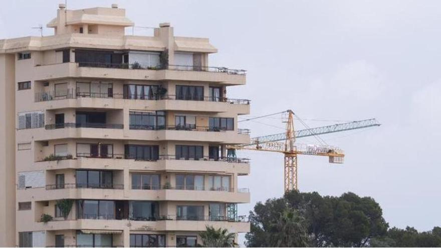 El número de personas y familias obligadas a compartir piso se duplica en Mallorca