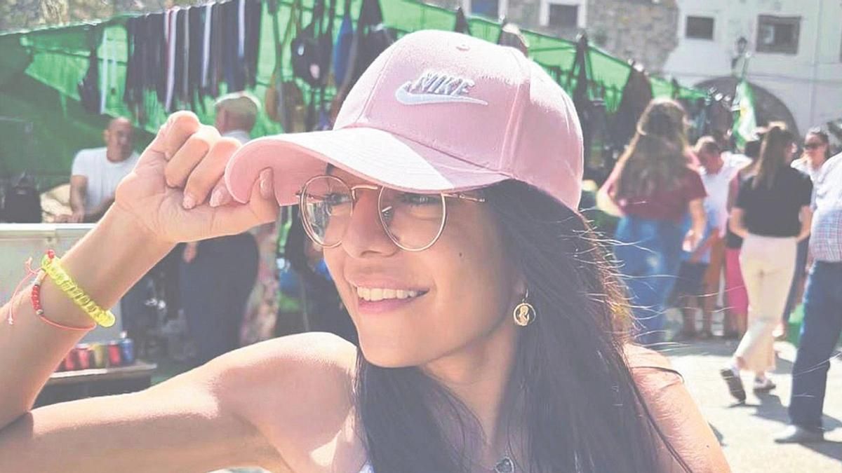 La joven caravaqueña Érika Rodríguez, autora del libro ‘Donde no llegan mis pies vuela mi alma’.