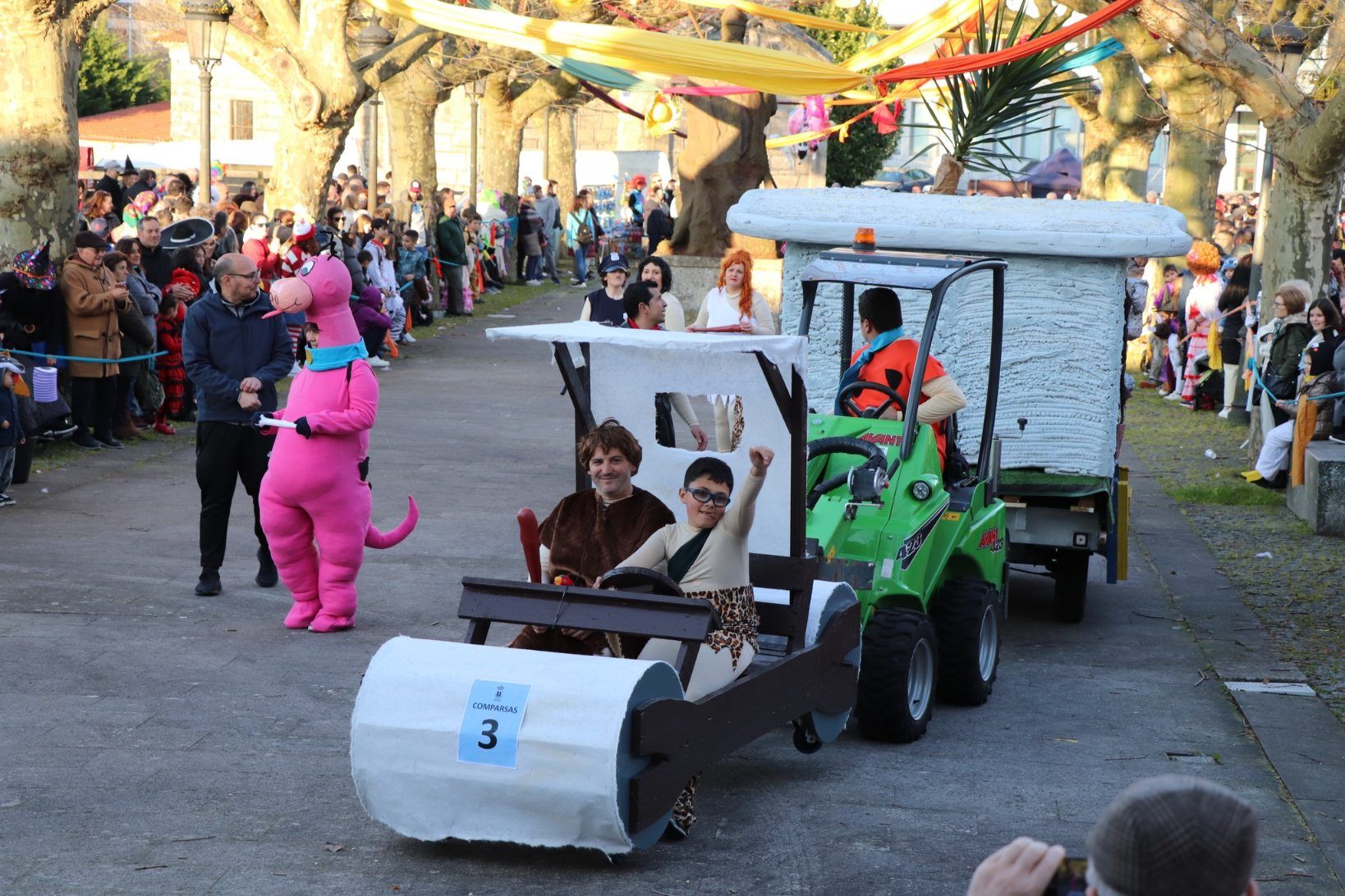 El desfile de disfraces de carnaval llevado a cabo en el Concello de Catoira.