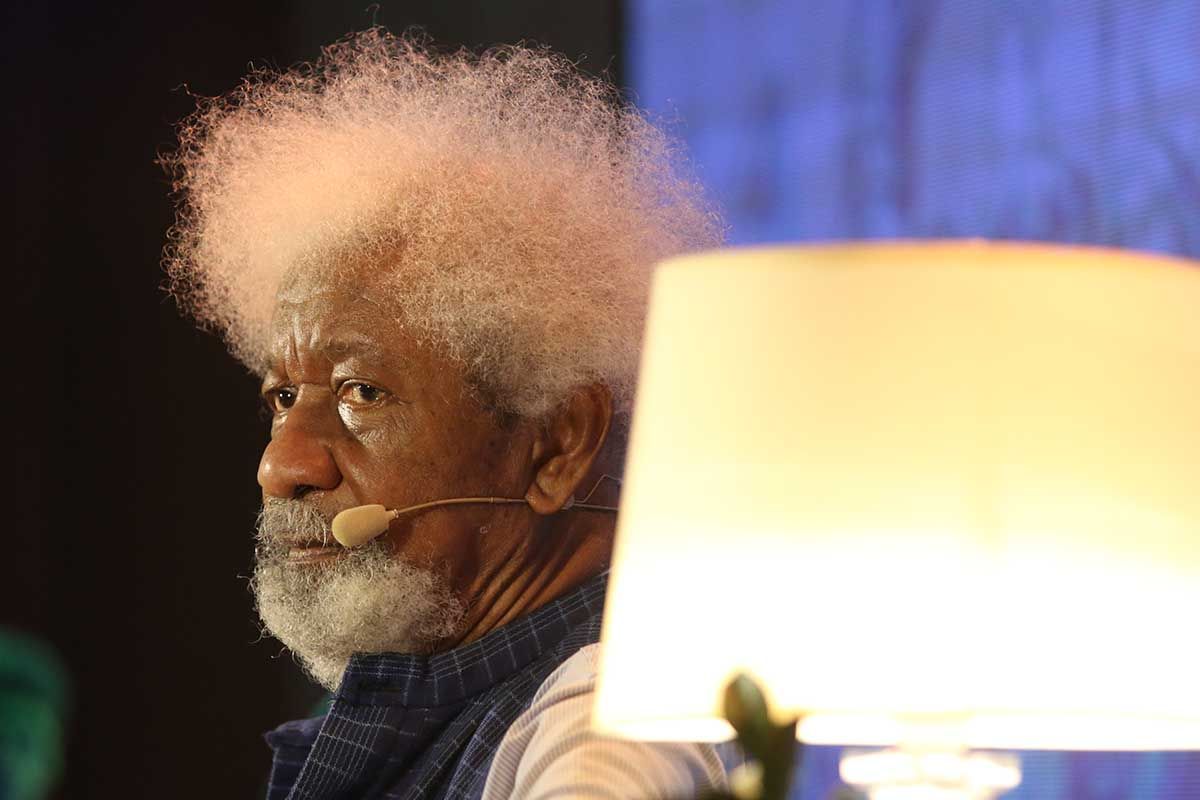 El nobel Wole Soyinka en Cosmopoética 2021