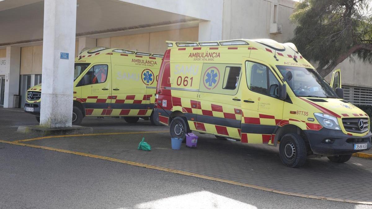 Foto de archivo de ambulancias