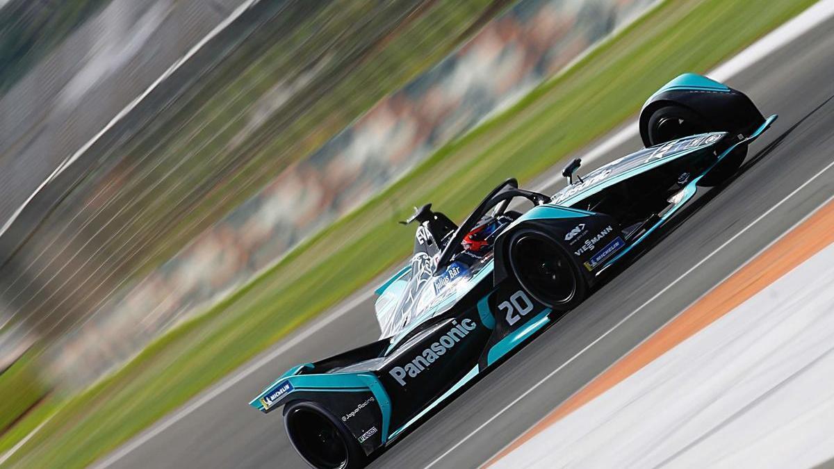 Mitch Evans en los tests oficiales de la Fórmula E de la pasada temporada