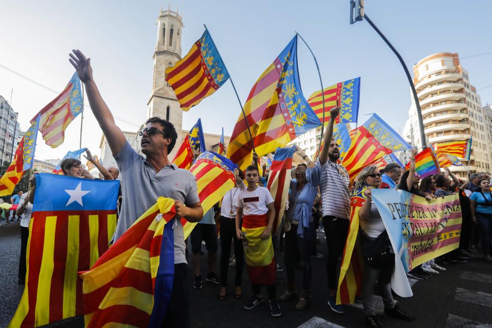 Manifestación 9 d'Octubre Valencia: tensión y altercados